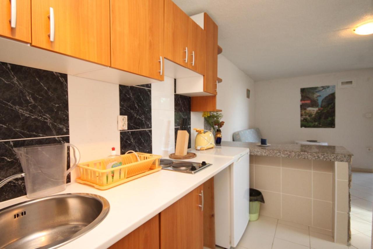Apartments With A Parking Space Rukavac, Vis - 2444 Rukavac  Exterior photo